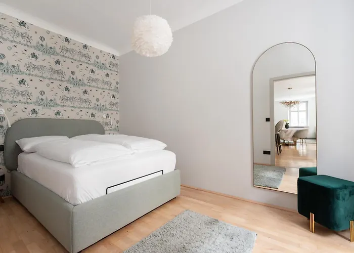Luxurioeses Mitten Im Zentrum In Ruhelage Mit Ac Apartamento