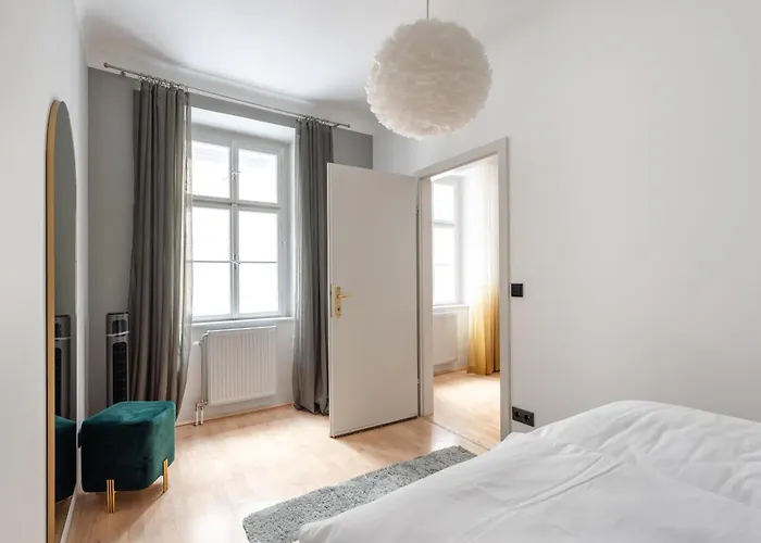 Luxurioeses Mitten Im Zentrum In Ruhelage Mit Ac Viena