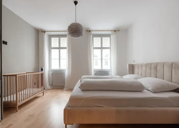Luxurioeses Mitten Im Zentrum In Ruhelage Mit Ac